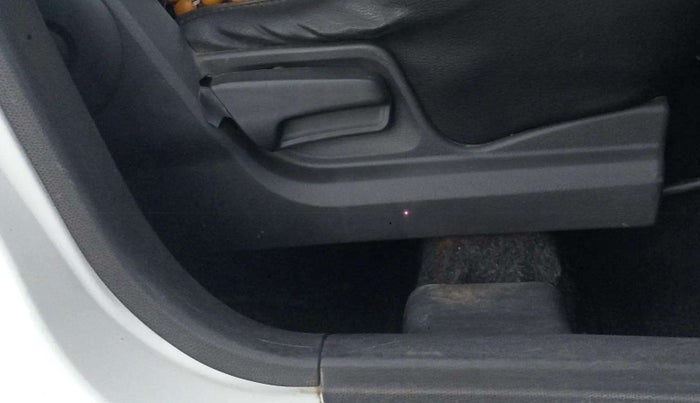 2011 Maruti Swift Dzire VDI, Diesel, Manual, 1,70,000 km, Driver Side Adjustment Panel