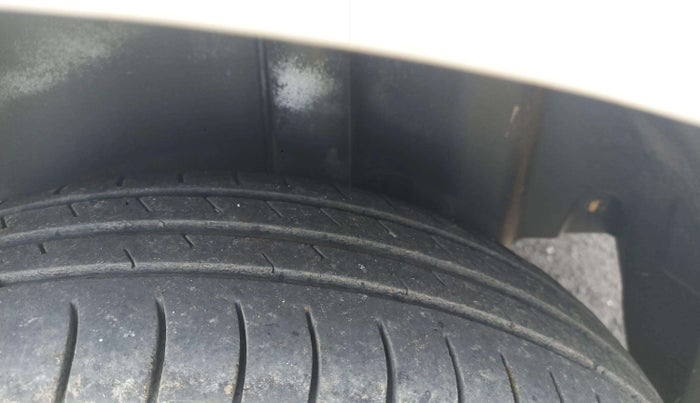 2011 Maruti Swift Dzire VDI, Diesel, Manual, 1,70,000 km, Left Rear Tyre Tread