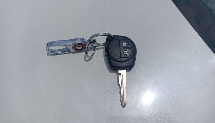 2011 Maruti Swift Dzire VDI, Diesel, Manual, 1,70,000 km, Key Close Up