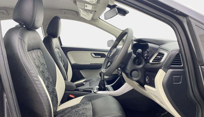 2021 Tata ALTROZ XZ PETROL, Petrol, Manual, 36,832 km, Right Side Front Door Cabin