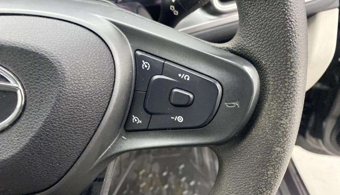 2021 Tata ALTROZ XZ PETROL, Petrol, Manual, 36,832 km, Adaptive Cruise Control