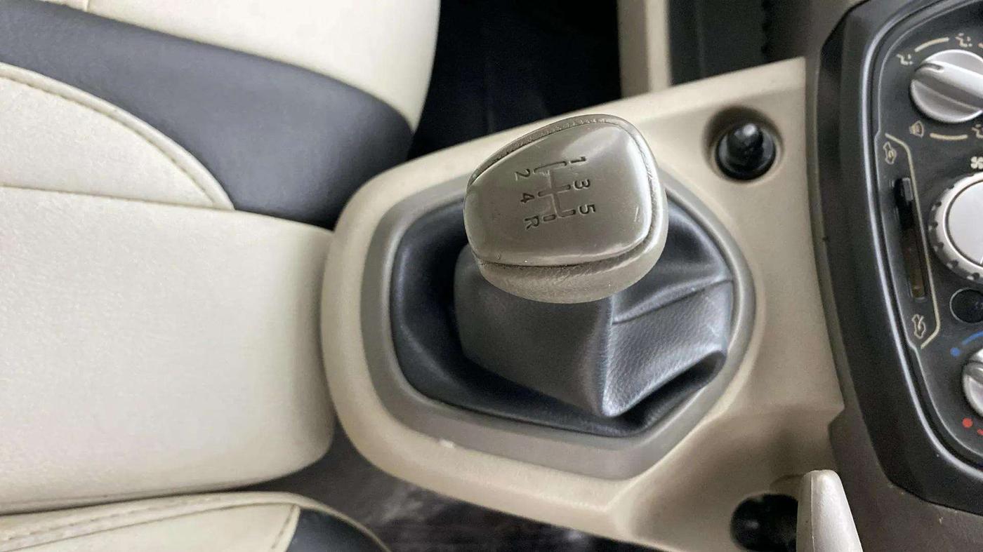 2015 Datsun Go T, Petrol, Manual, 59,526 km, Gear Lever