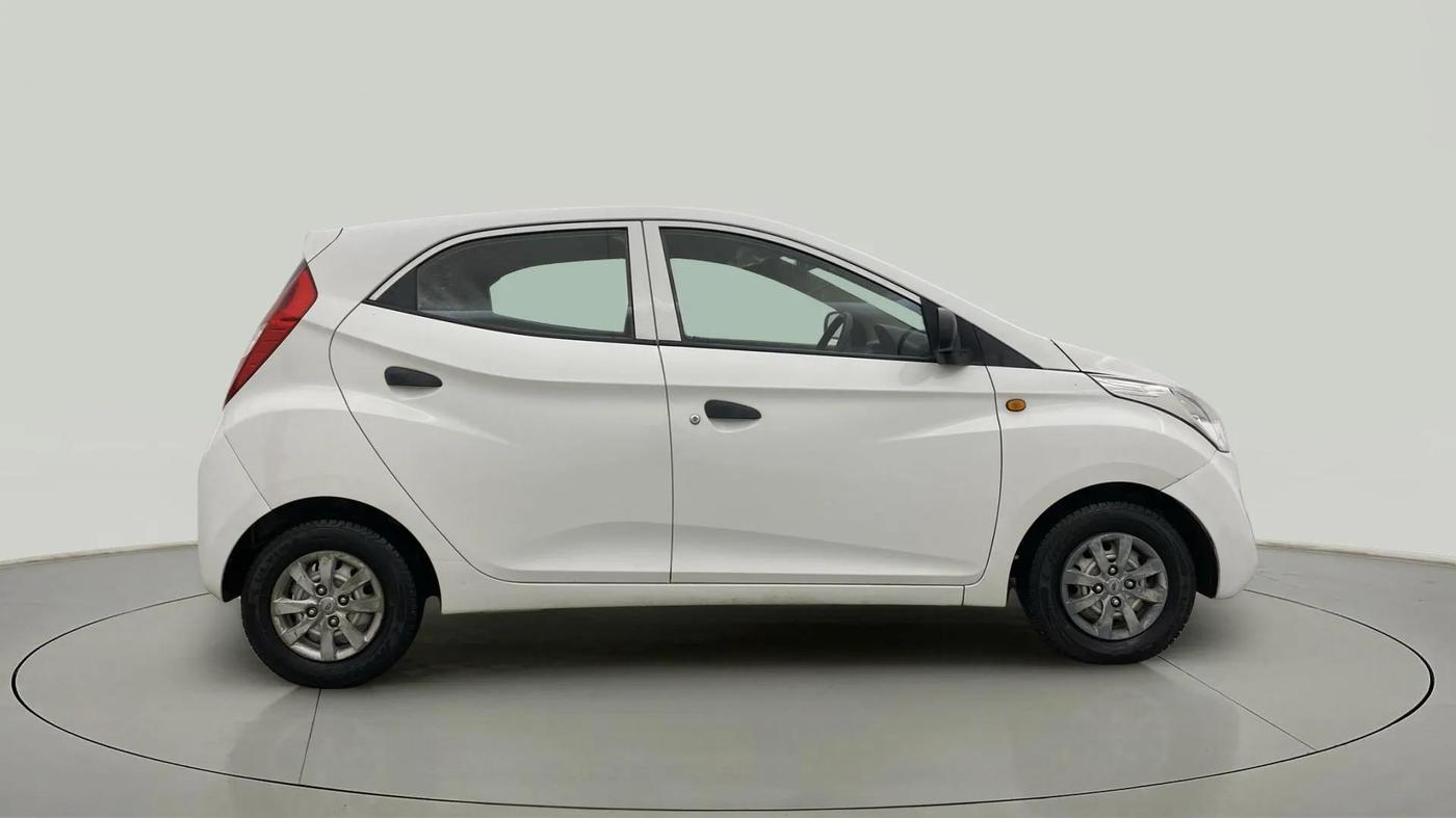 2016 Hyundai Eon D-LITE+, Petrol, Manual, 4,565 km, Right Side View