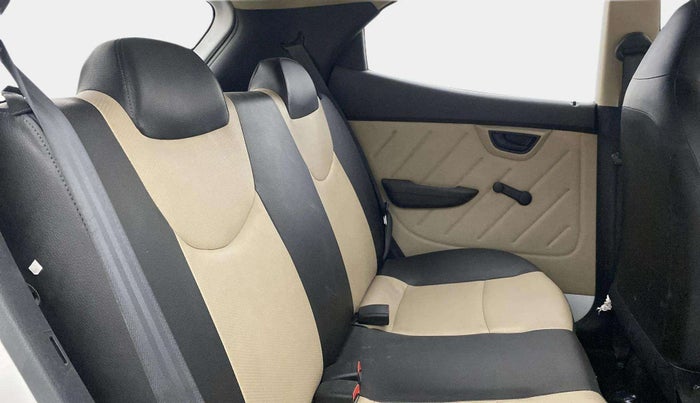 2016 Hyundai Eon D-LITE+, Petrol, Manual, 4,230 km, Right Side Rear Door Cabin