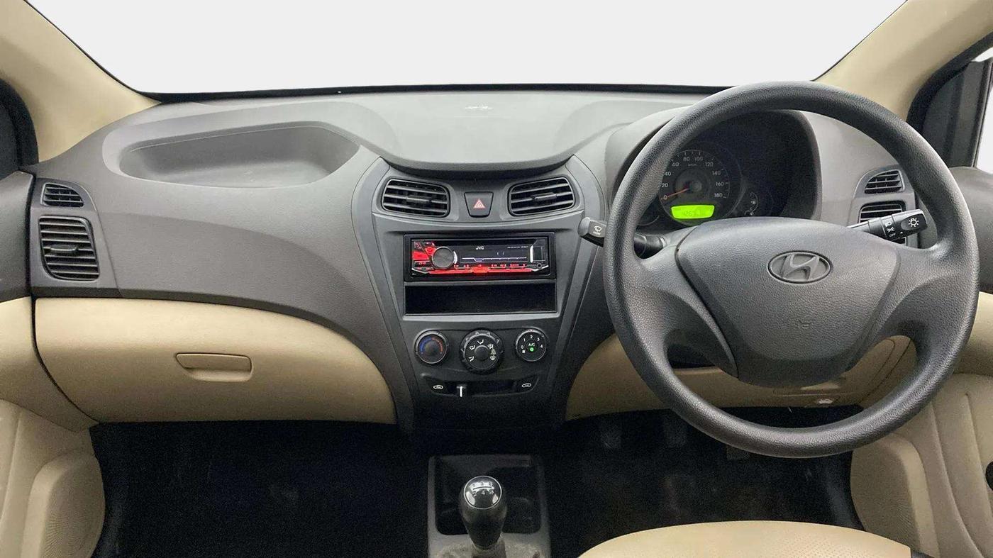 2016 Hyundai Eon D-LITE+, Petrol, Manual, 4,565 km, Dashboard