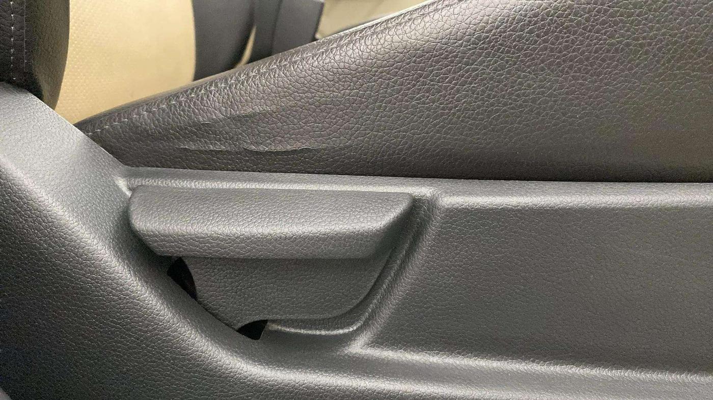 2016 Hyundai Eon D-LITE+, Petrol, Manual, 4,565 km, Driver Side Adjustment Panel