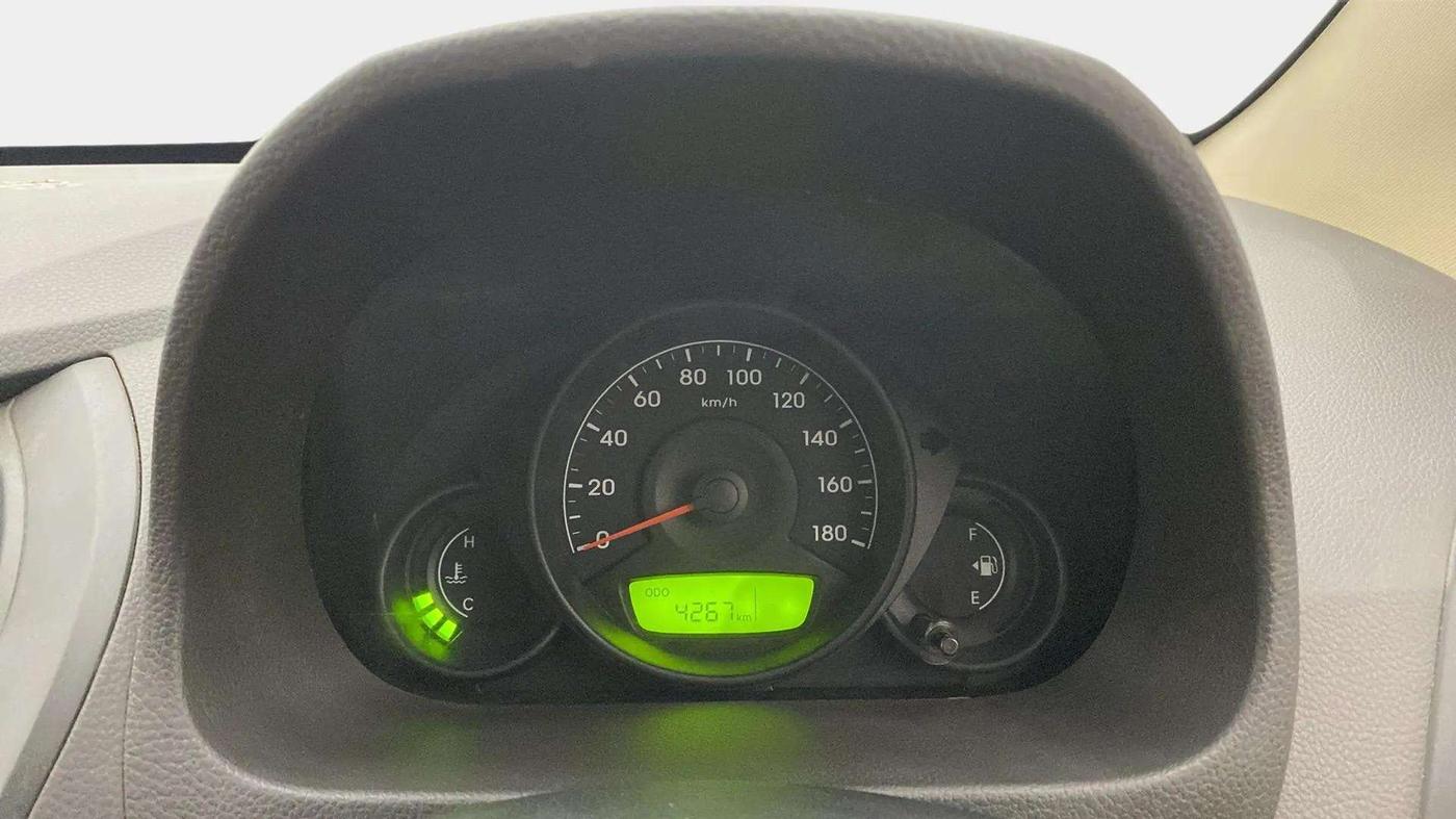 2016 Hyundai Eon D-LITE+, Petrol, Manual, 4,565 km, Odometer Image