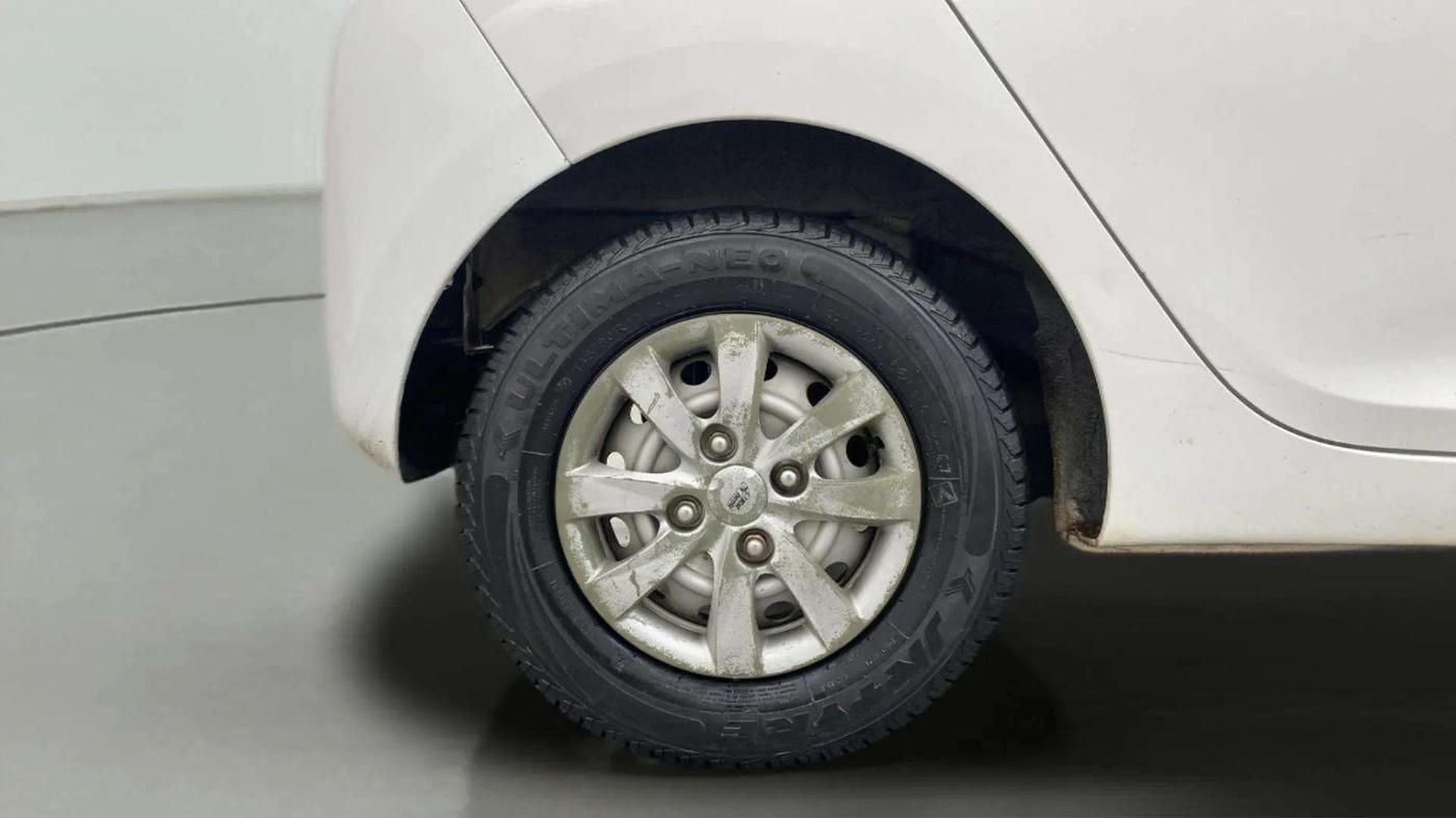 2016 Hyundai Eon D-LITE+, Petrol, Manual, 4,565 km, Right Rear Wheel