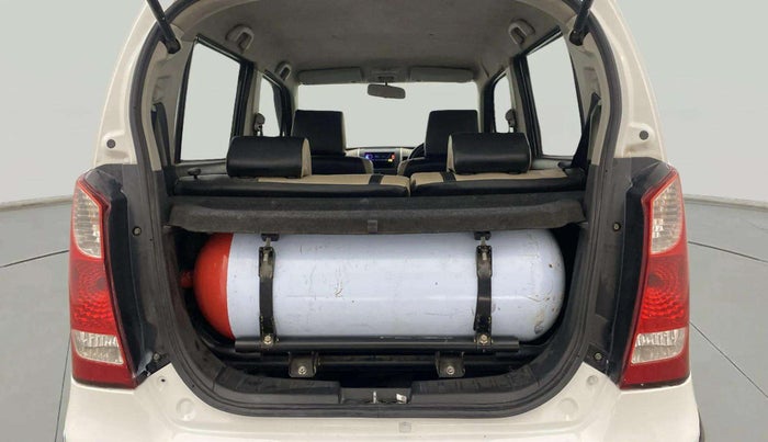 2015 Maruti Wagon R 1.0 LXI CNG, CNG, Manual, 1,24,620 km, Boot Inside