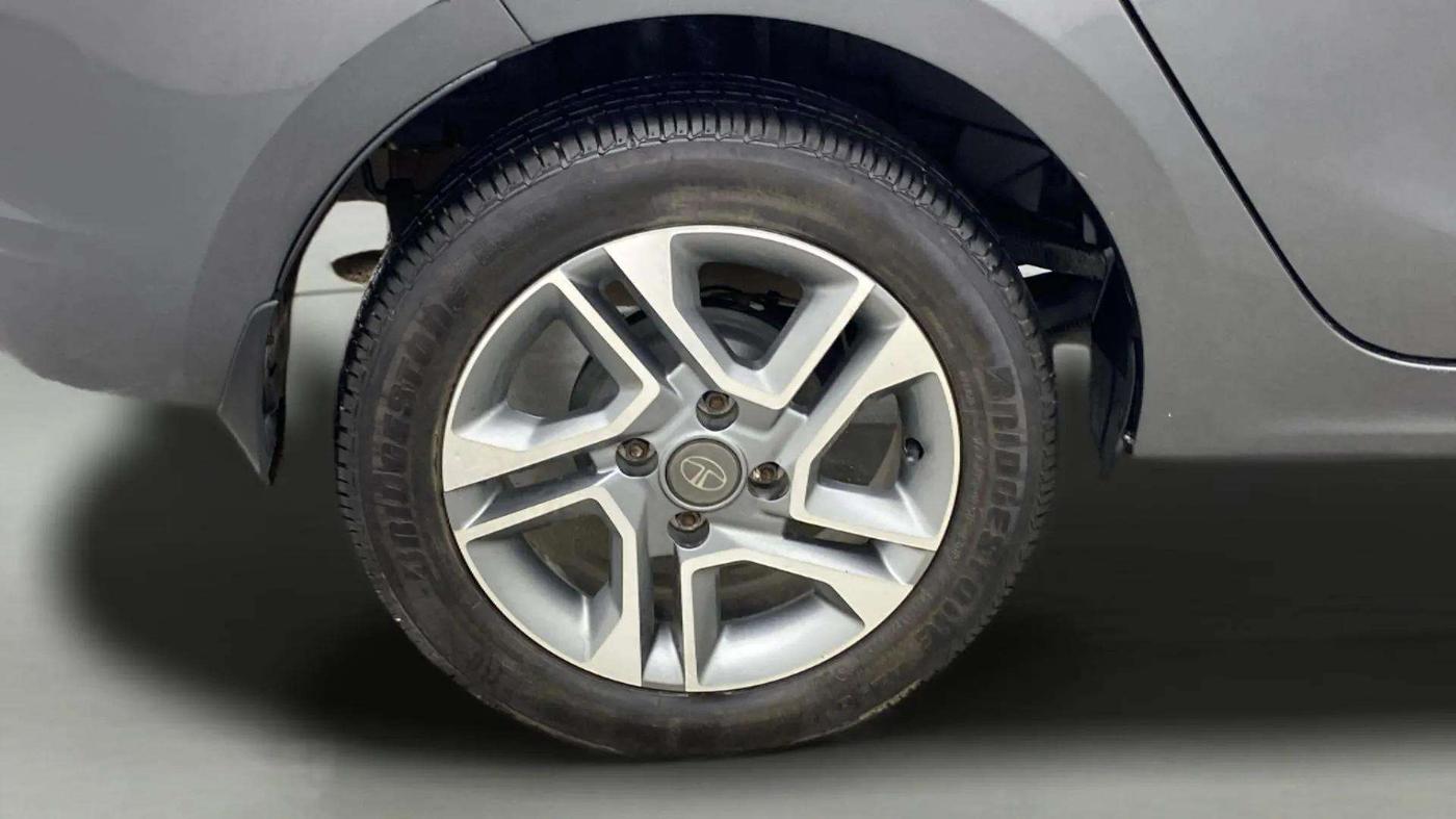 2022 Tata TIGOR XZ PLUS PETROL, Petrol, Manual, 12,394 km, Right Rear Wheel