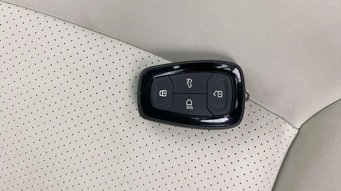 2022 Tata TIGOR XZ PLUS PETROL, Petrol, Manual, 12,394 km, Key Close Up