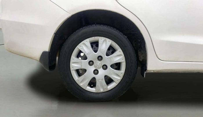 2013 Honda Amaze 1.2L I-VTEC S, CNG, Manual, 1,01,709 km, Right Rear Wheel