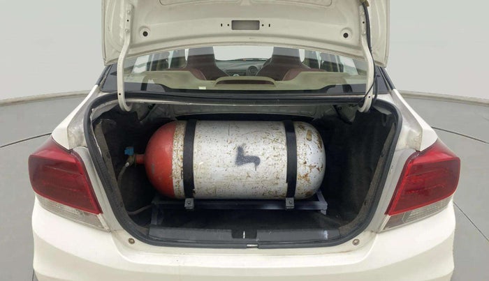 2013 Honda Amaze 1.2L I-VTEC S, CNG, Manual, 1,01,709 km, Boot Inside