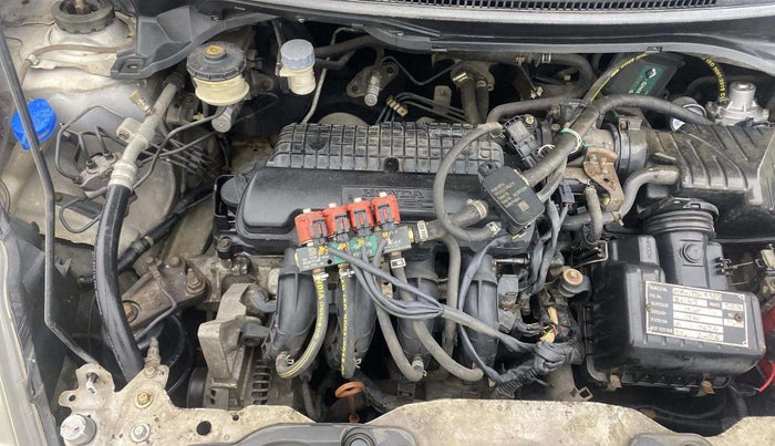 2013 Honda Amaze 1.2L I-VTEC S, CNG, Manual, 1,01,709 km, Engine View - Right