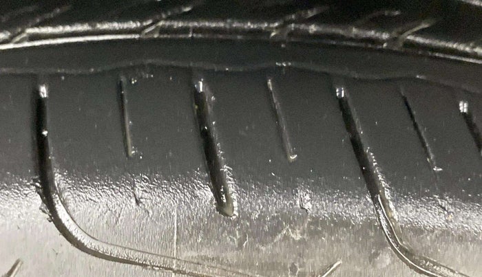 2023 Maruti FRONX ALPHA 1.0L TURBO 6 AT, Petrol, Automatic, 17,535 km, Right Front Tyre Tread