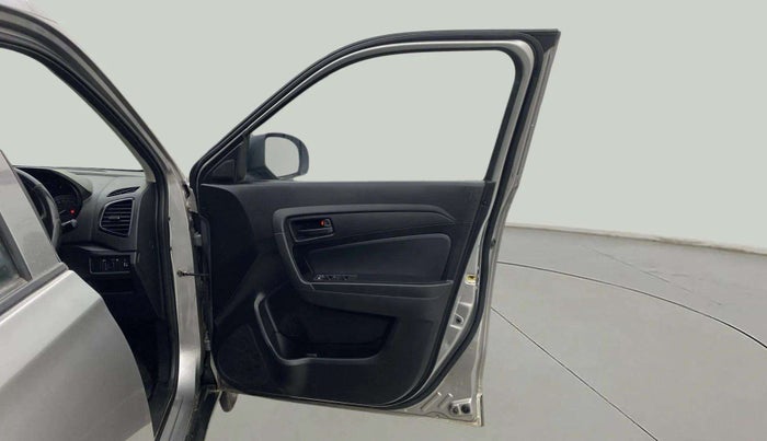2021 Maruti Vitara Brezza LXI, Petrol, Manual, 1,14,247 km, RHS Front Door