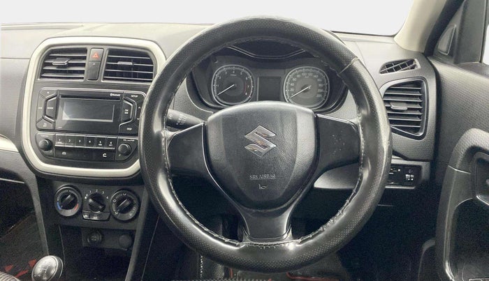 2021 Maruti Vitara Brezza LXI, Petrol, Manual, 1,14,247 km, Steering Wheel Close Up