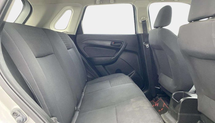2021 Maruti Vitara Brezza LXI, Petrol, Manual, 1,14,247 km, Right Side Rear Door Cabin
