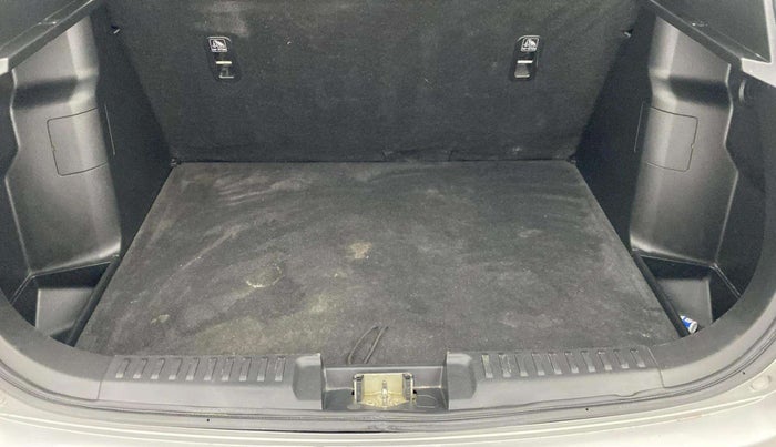 2021 Maruti Vitara Brezza LXI, Petrol, Manual, 1,14,247 km, Boot Inside