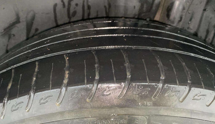 2021 Maruti Vitara Brezza LXI, Petrol, Manual, 1,14,247 km, Left Rear Tyre Tread