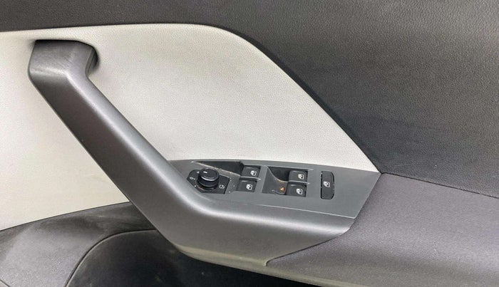 2023 Skoda KUSHAQ AMBITION 1.0L TSI MT, Petrol, Manual, 9,326 km, Driver Side Door Panels Control