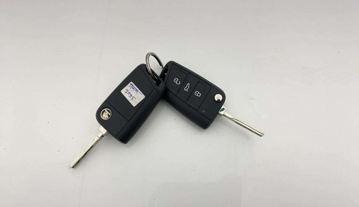 2023 Skoda KUSHAQ AMBITION 1.0L TSI MT, Petrol, Manual, 9,326 km, Key Close Up