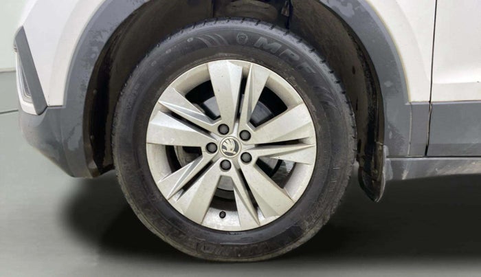 2023 Skoda KUSHAQ AMBITION 1.0L TSI MT, Petrol, Manual, 9,326 km, Left Front Wheel