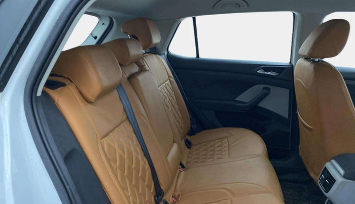 2023 Skoda KUSHAQ AMBITION 1.0L TSI MT, Petrol, Manual, 9,326 km, Right Side Rear Door Cabin