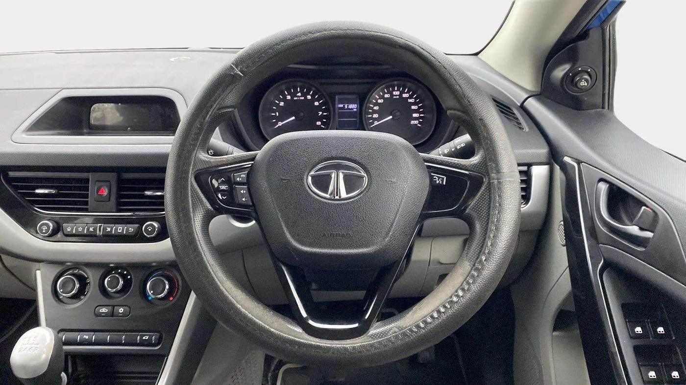 2018 Tata NEXON XM PETROL, CNG, Manual, 51,842 km, Steering Wheel Close Up