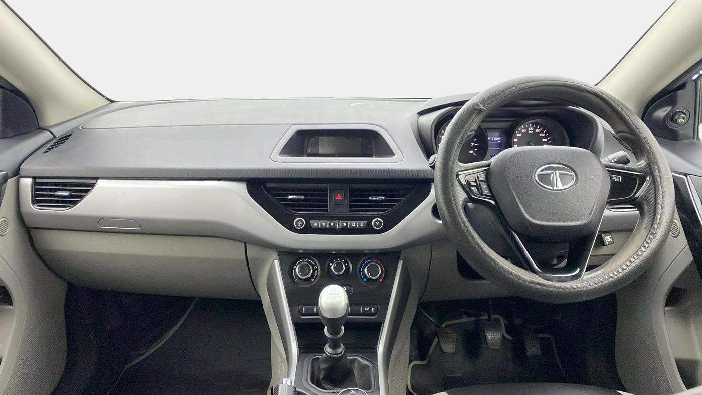 2018 Tata NEXON XM PETROL, CNG, Manual, 51,842 km, Dashboard