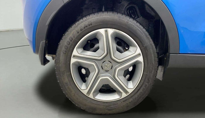 2018 Tata NEXON XM PETROL, CNG, Manual, 51,842 km, Right Rear Wheel