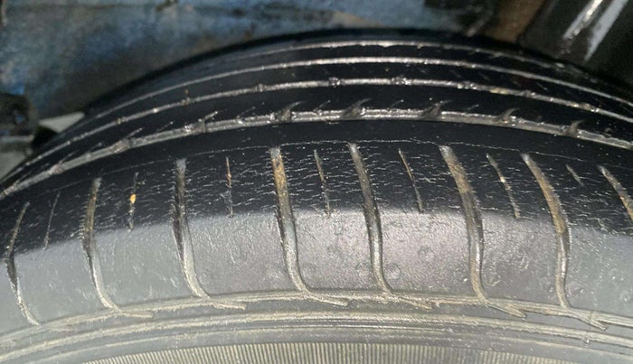 2018 Tata NEXON XM PETROL, CNG, Manual, 51,842 km, Left Rear Tyre Tread