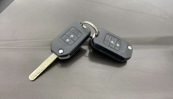 2019 Honda WR-V 1.2L I-VTEC VX MT, Petrol, Manual, 35,465 km, Key Close Up