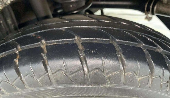 2013 Maruti Alto 800 LXI, Petrol, Manual, 66,371 km, Left Rear Tyre Tread