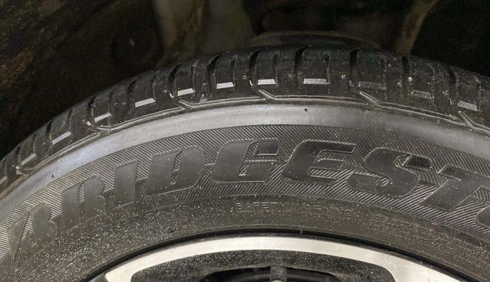 2022 MG ASTOR SHARP 1.5 MT, Petrol, Manual, 70,191 km, Right Front Tyre Tread