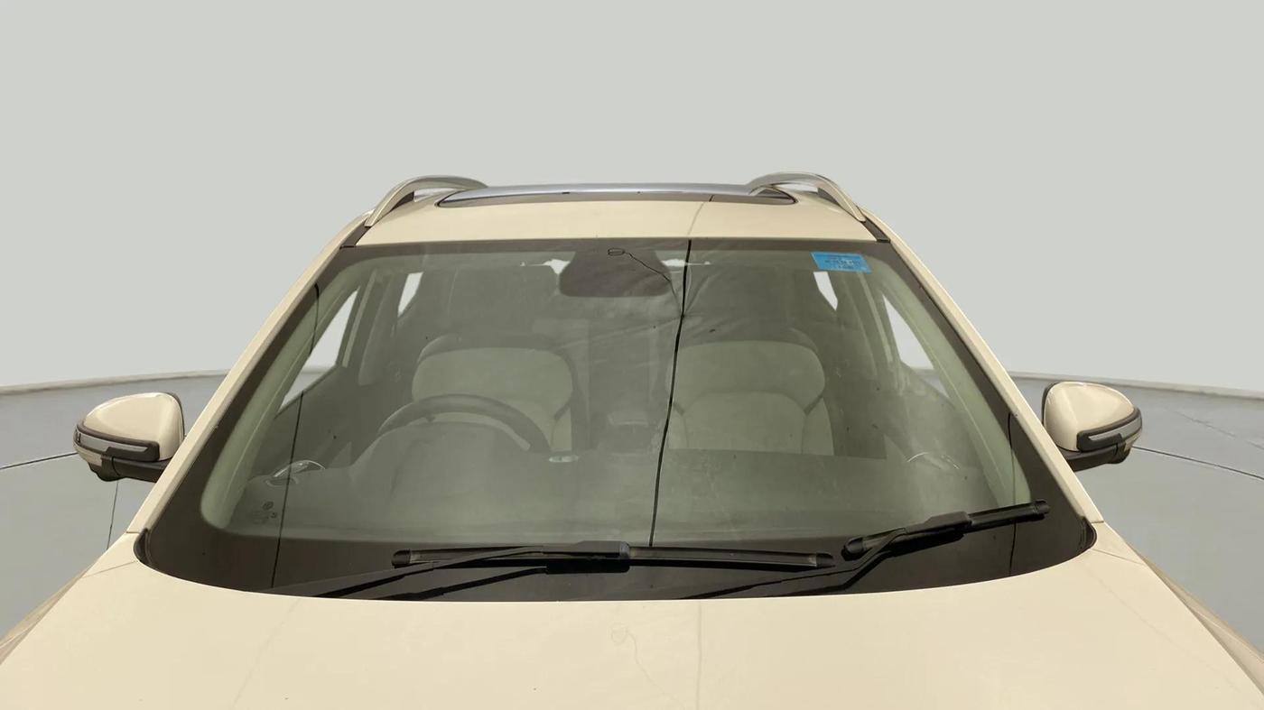 2022 MG ASTOR SHARP 1.5 MT, Petrol, Manual, 70,232 km, Front Windshield
