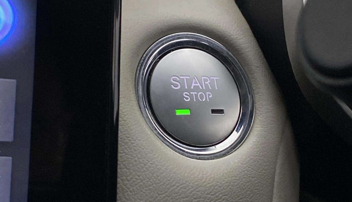 2022 MG ASTOR SHARP 1.5 MT, Petrol, Manual, 70,191 km, Keyless Start/ Stop Button