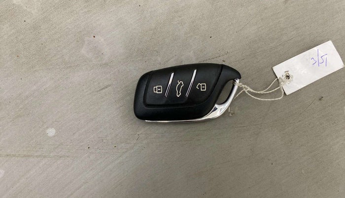 2022 MG ASTOR SHARP 1.5 MT, Petrol, Manual, 70,191 km, Key Close Up