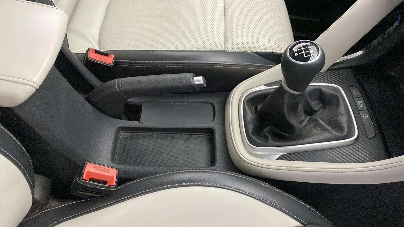 2022 MG ASTOR SHARP 1.5 MT, Petrol, Manual, 70,232 km, Gear Lever
