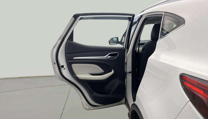 2022 MG ASTOR SHARP 1.5 MT, Petrol, Manual, 70,191 km, LHS Rear Door