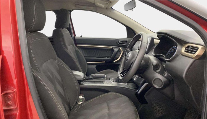 2023 Renault Kiger RXT (O) AMT, Petrol, Automatic, 33,673 km, Right Side Front Door Cabin