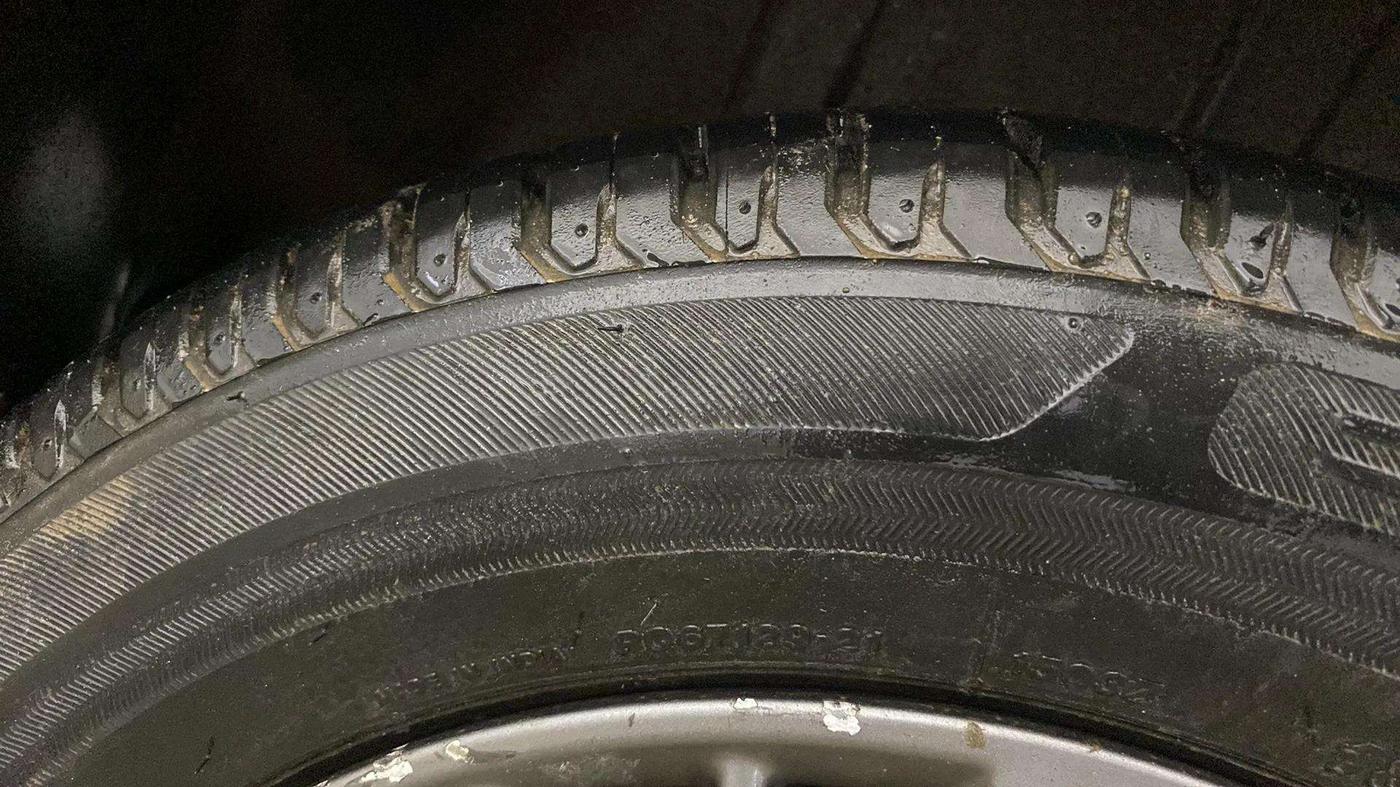 2019 Maruti Ertiga ZXI AT SHVS, Petrol, Automatic, 66,052 km, Left Rear Tyre Tread