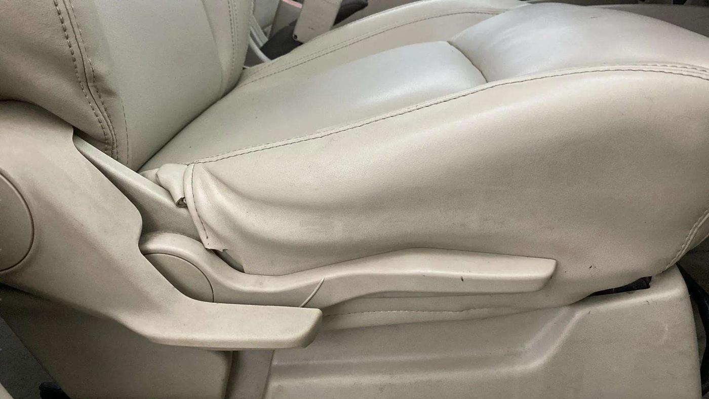 2019 Maruti Ertiga ZXI AT SHVS, Petrol, Automatic, 66,052 km, Driver Side Adjustment Panel