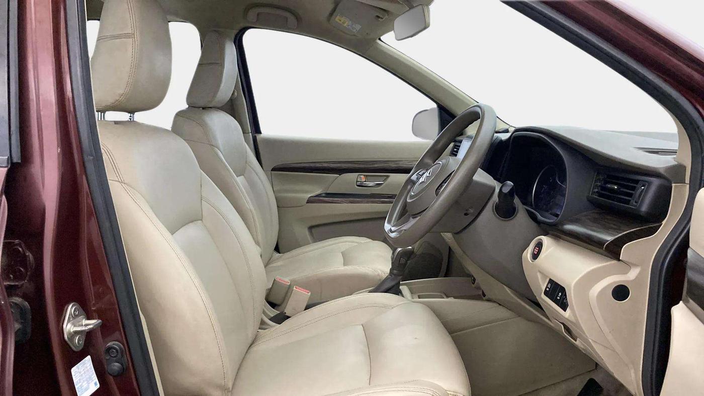 2019 Maruti Ertiga ZXI AT SHVS, Petrol, Automatic, 66,052 km, Right Side Front Door Cabin