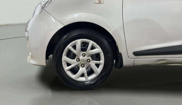 2018 Hyundai Grand i10 MAGNA AT 1.2 KAPPA VTVT, CNG, Automatic, 47,906 km, Left Front Wheel