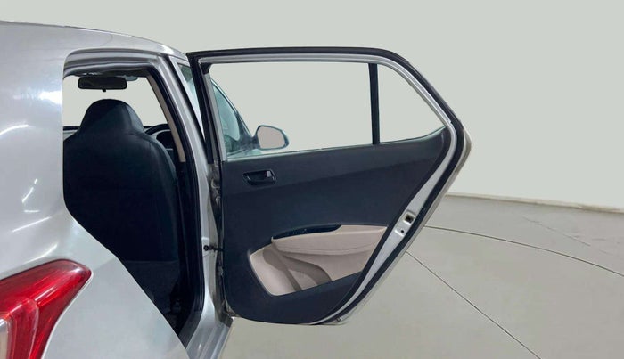 2018 Hyundai Grand i10 MAGNA AT 1.2 KAPPA VTVT, CNG, Automatic, 47,906 km, RHS Rear Door