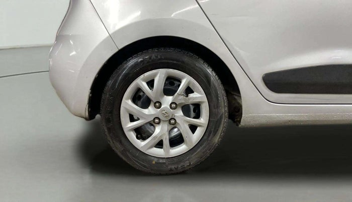 2018 Hyundai Grand i10 MAGNA AT 1.2 KAPPA VTVT, CNG, Automatic, 47,906 km, Right Rear Wheel