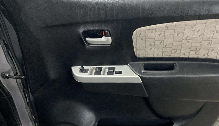 2015 Maruti Wagon R 1.0 VXI, Petrol, Manual, 38,891 km, Driver Side Door Panels Control