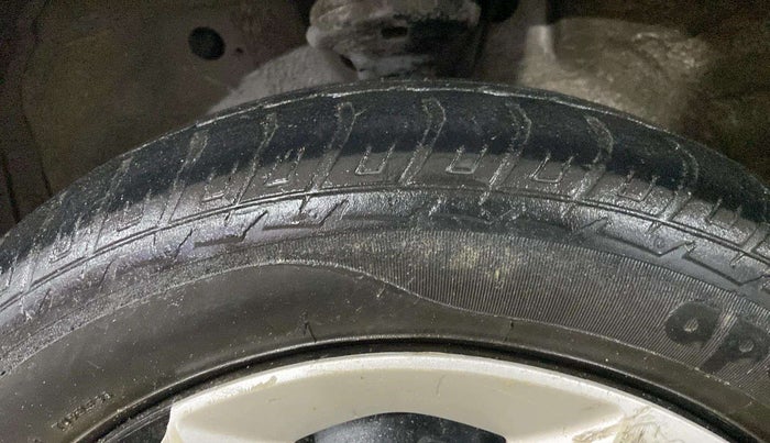 2015 Maruti Wagon R 1.0 VXI, Petrol, Manual, 38,891 km, Left Front Tyre Tread