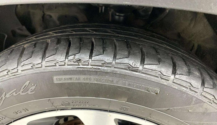 2023 KIA SELTOS  X LINE 1.5 TURBO PETROL DCT, Petrol, Automatic, 25,645 km, Left Front Tyre Tread